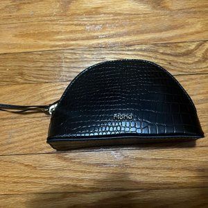 Black Riona make up case